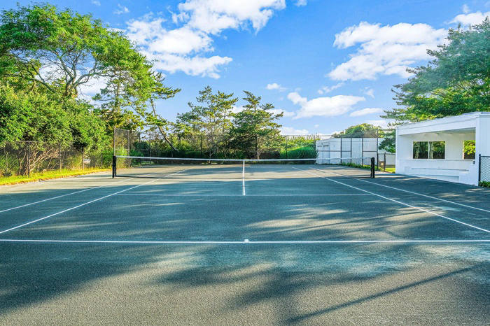 Дом, 6188 м², 29 500 000$ — FAKTOR
