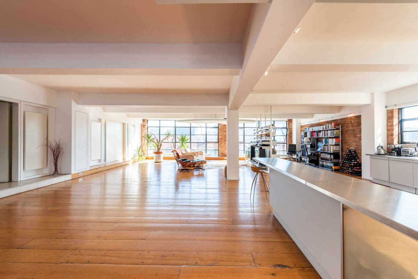 Квартира, 3197 м², 4 464 000$ — FAKTOR