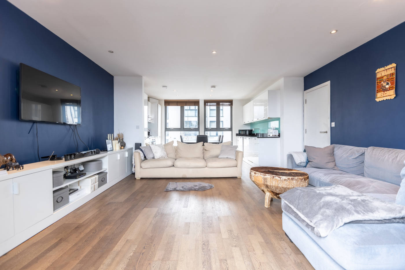 Квартира, 818 м², 744 000$ — FAKTOR