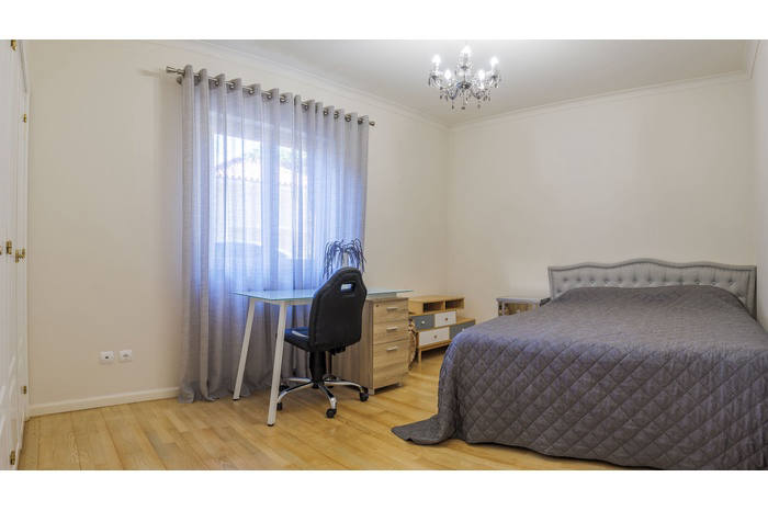 Дом, 3358 м², 5 232 300$ — FAKTOR