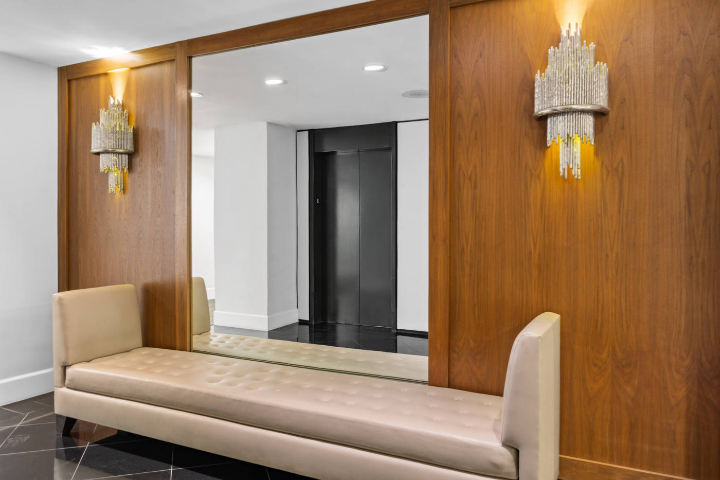 Квартира, 2250 м², 2 400 000$ — FAKTOR