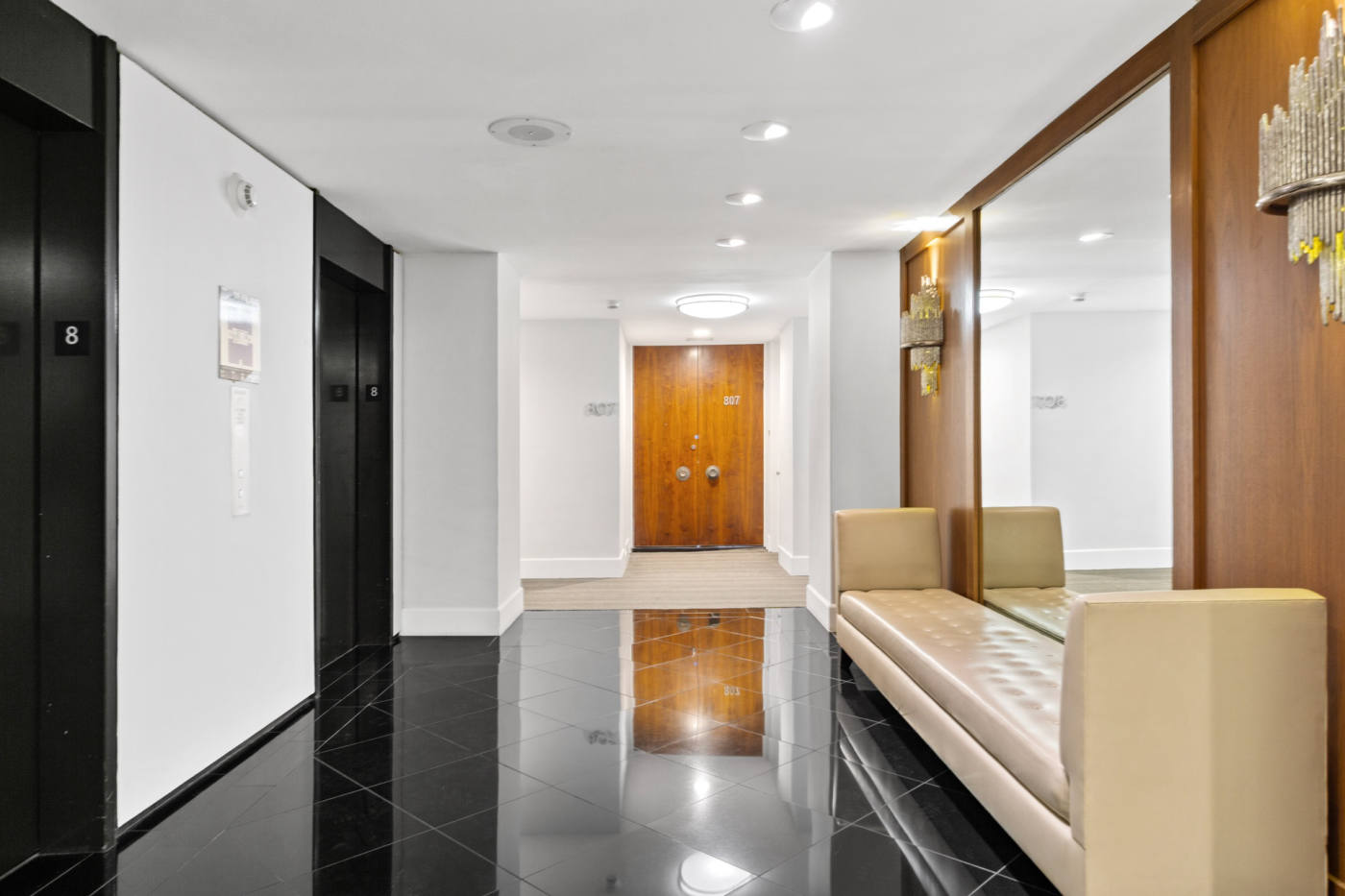 Квартира, 2250 м², 2 400 000$ — FAKTOR