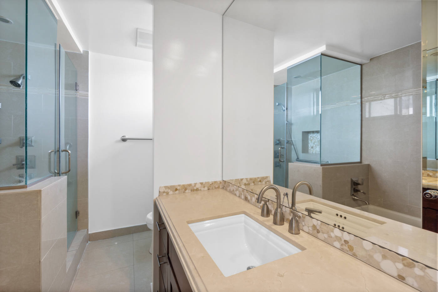 Квартира, 2250 м², 2 400 000$ — FAKTOR