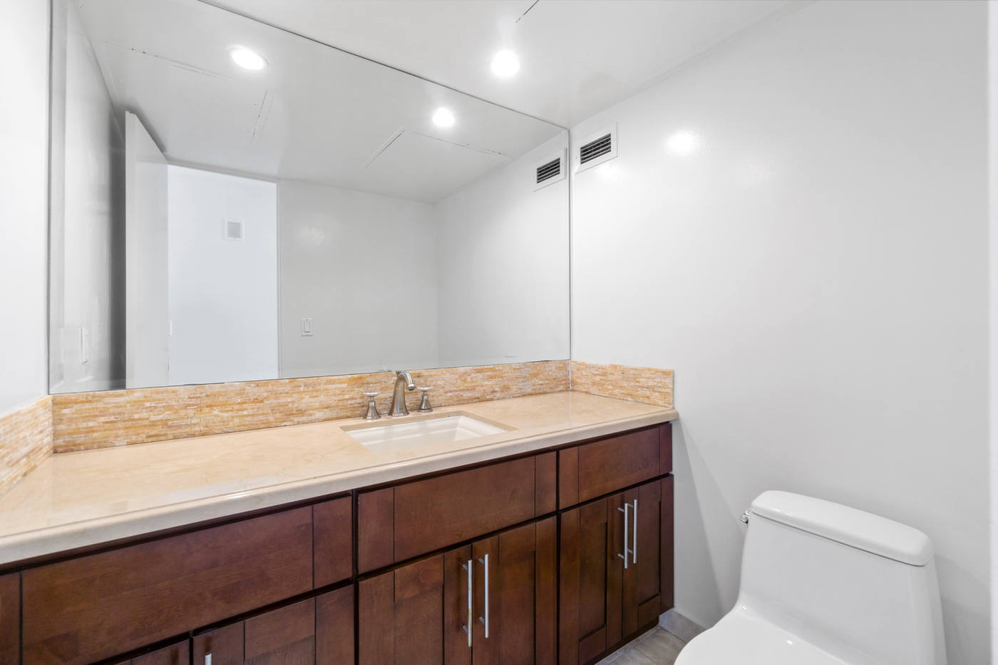 Квартира, 2250 м², 2 400 000$ — FAKTOR