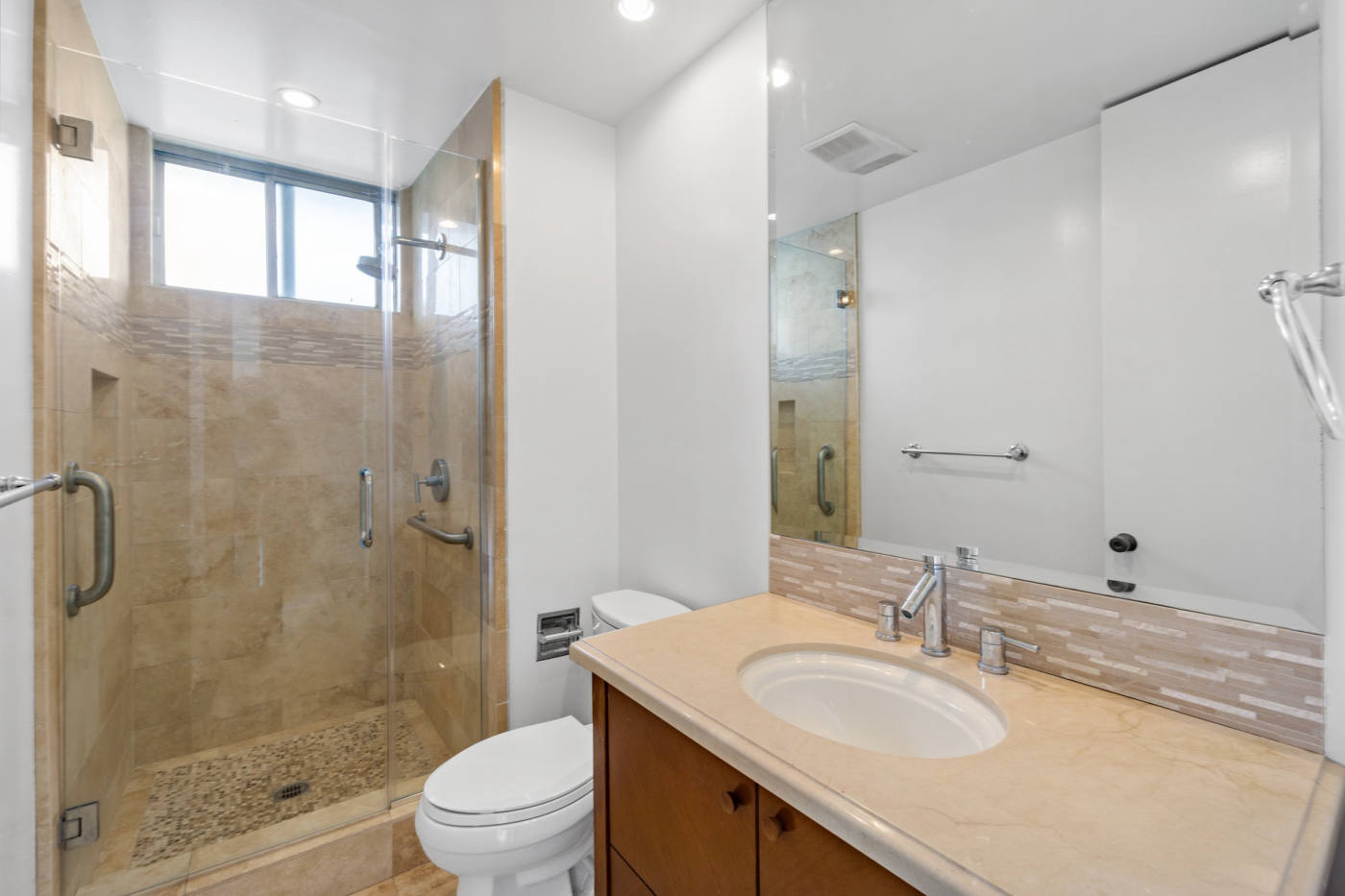 Квартира, 2250 м², 2 400 000$ — FAKTOR