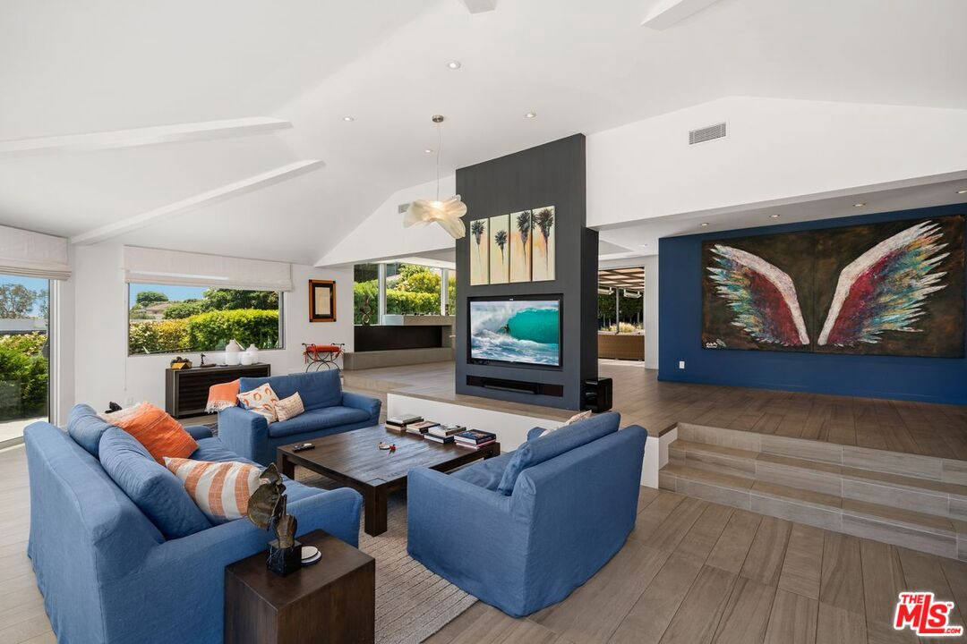 Квартира, 4822 м², 5 749 000$ — FAKTOR