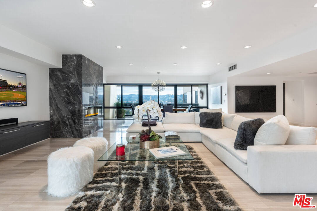 Квартира, 1938 м², 2 695 000$ — FAKTOR