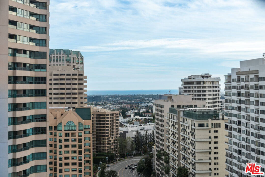 Квартира, 1938 м², 2 695 000$ — FAKTOR