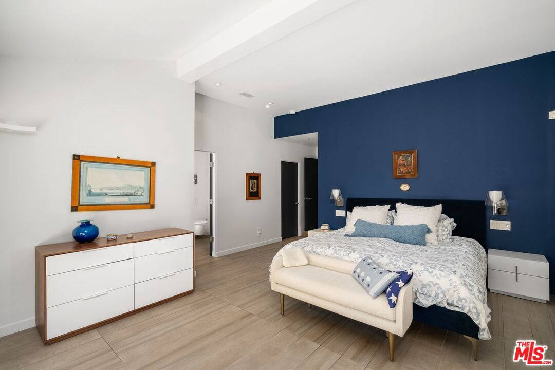 Квартира, 4822 м², 5 749 000$ — FAKTOR