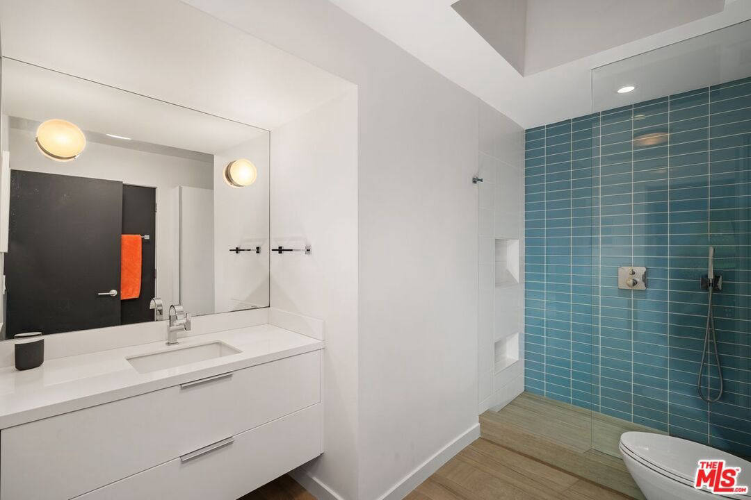 Квартира, 4822 м², 5 749 000$ — FAKTOR
