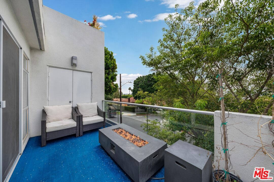 Квартира, 2573 м², 1 195 000$ — FAKTOR