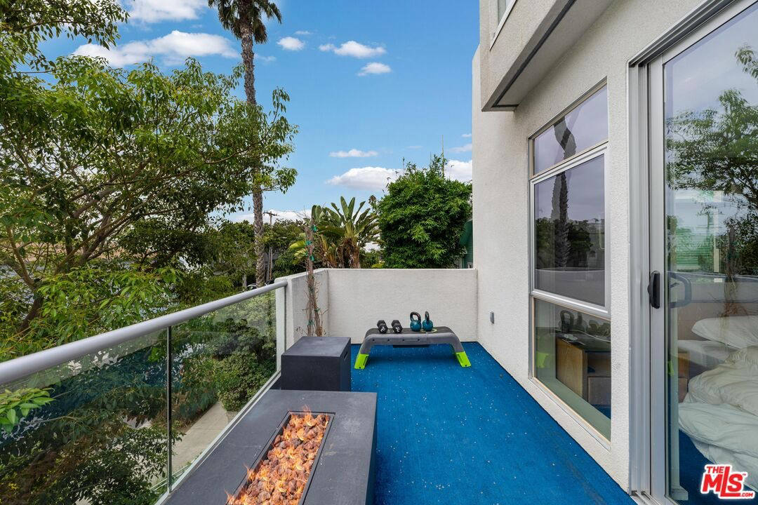 Квартира, 2573 м², 1 195 000$ — FAKTOR