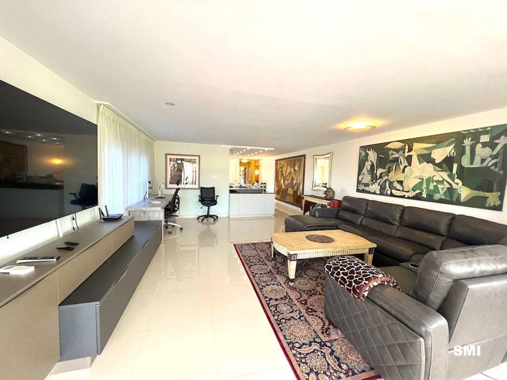 Квартира, 3800 м², 950 000$ — FAKTOR