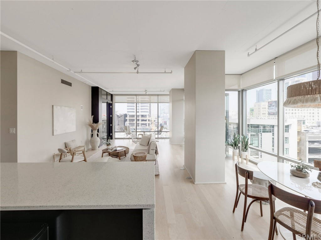 Квартира, 1689 м², 1 539 999$ — FAKTOR