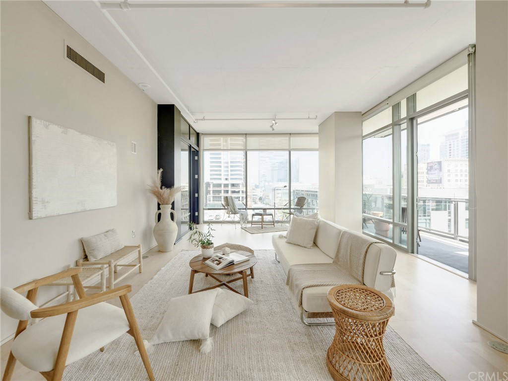 Квартира, 1689 м², 1 539 999$ — FAKTOR