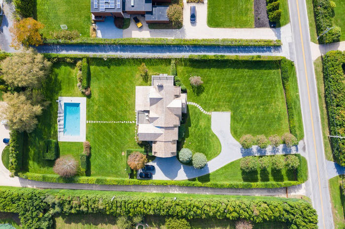 Дом, 5500 м², 10 795 000$ — FAKTOR