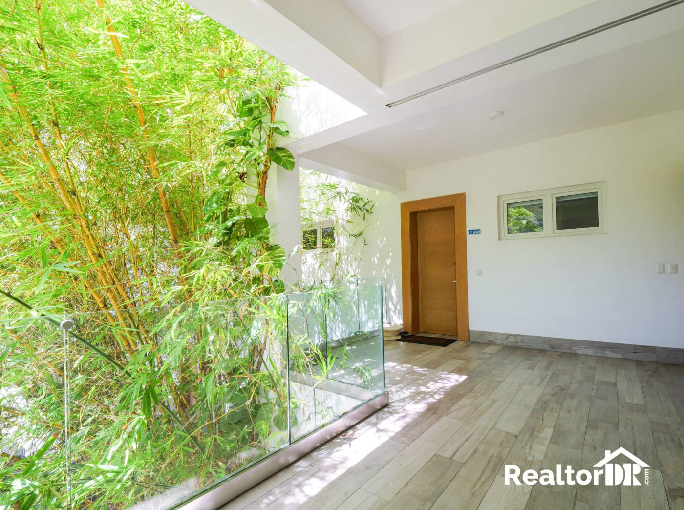 Квартира, 1593 м², 695 000$ — FAKTOR