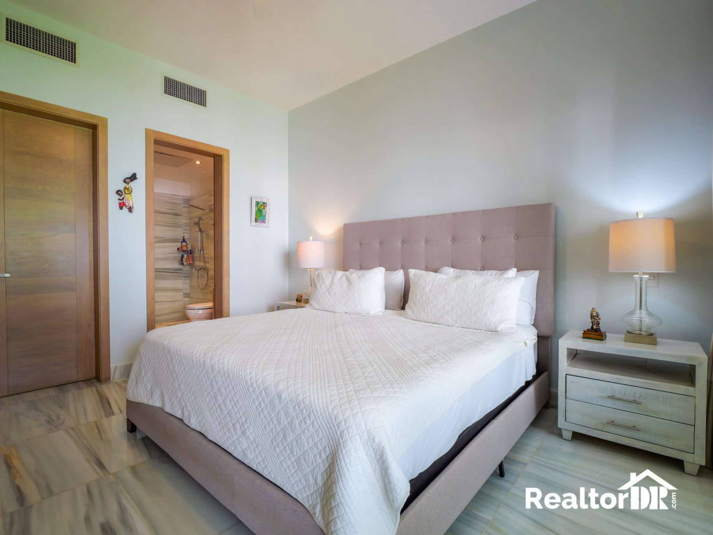 Квартира, 1593 м², 695 000$ — FAKTOR