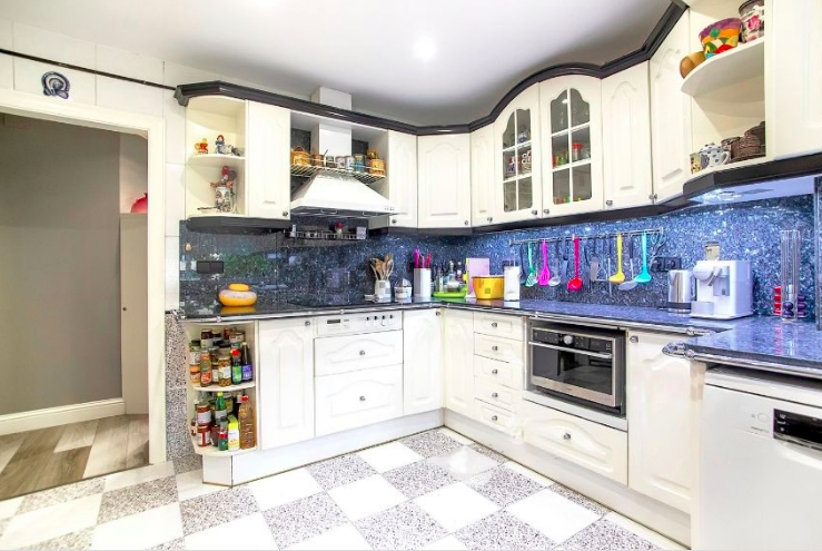 Квартира, 1248 м², 745 000$ — FAKTOR