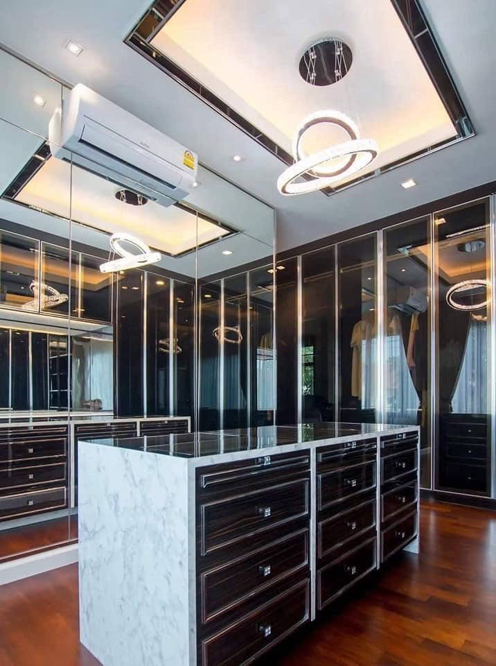 Квартира, 4930 м², 707 250$ — FAKTOR