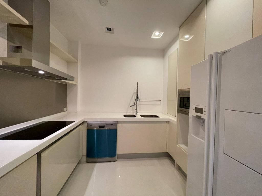 Квартира, 1356 м², 396 060$ — FAKTOR