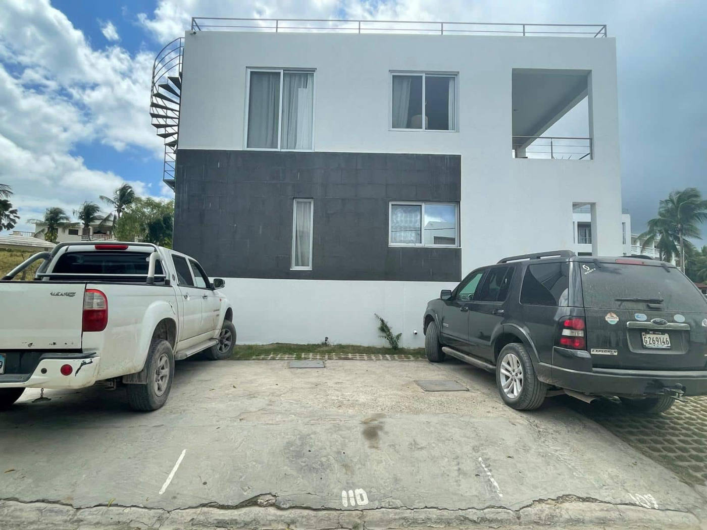 Квартира, 592 м², 190 000$ — FAKTOR