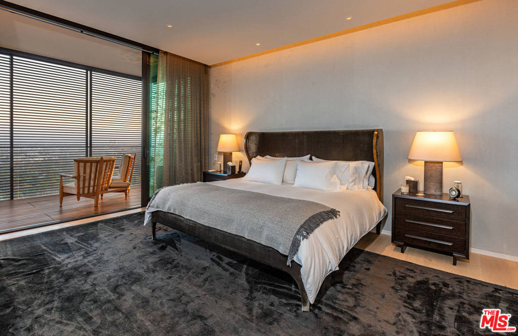 Квартира, 3880 м², 13 950 000$ — FAKTOR