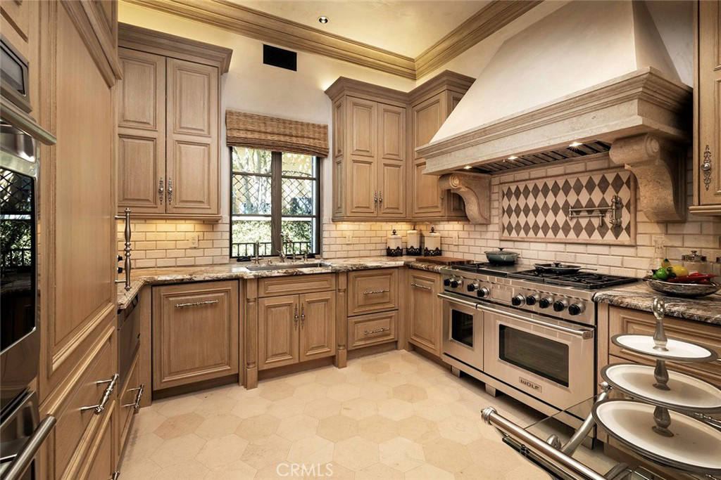 Квартира, 15000 м², 59 800 000$ — FAKTOR