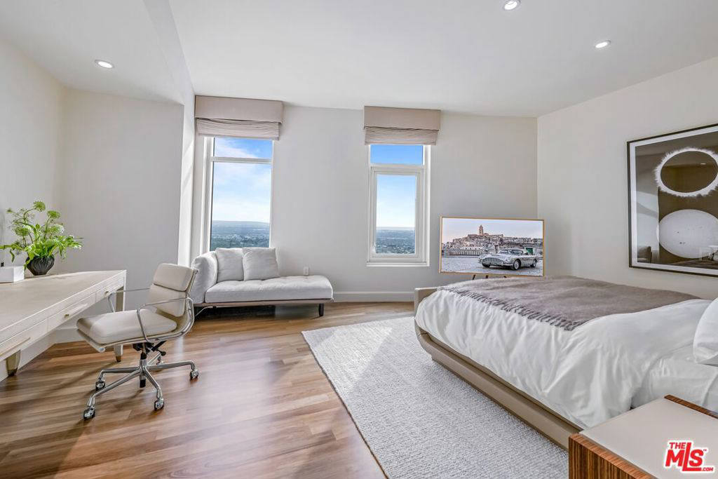 Квартира, 4450 м², 13 995 000$ — FAKTOR