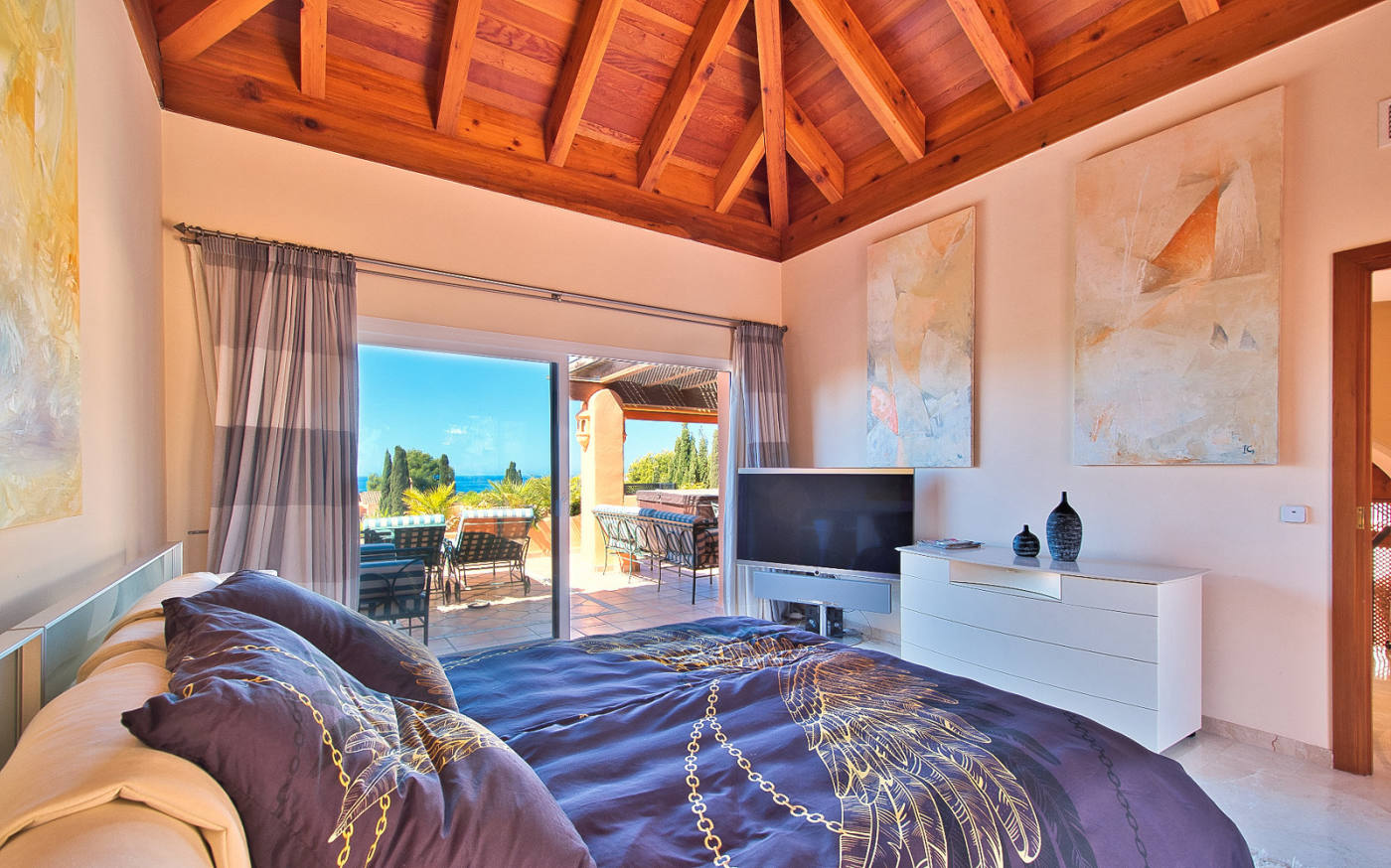 Квартира, 2012 м², 2 076 108$ — FAKTOR
