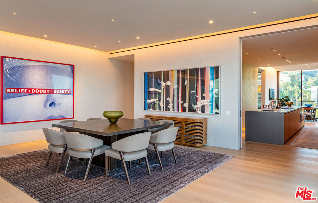 Квартира, 3880 м², 13 950 000$ — FAKTOR