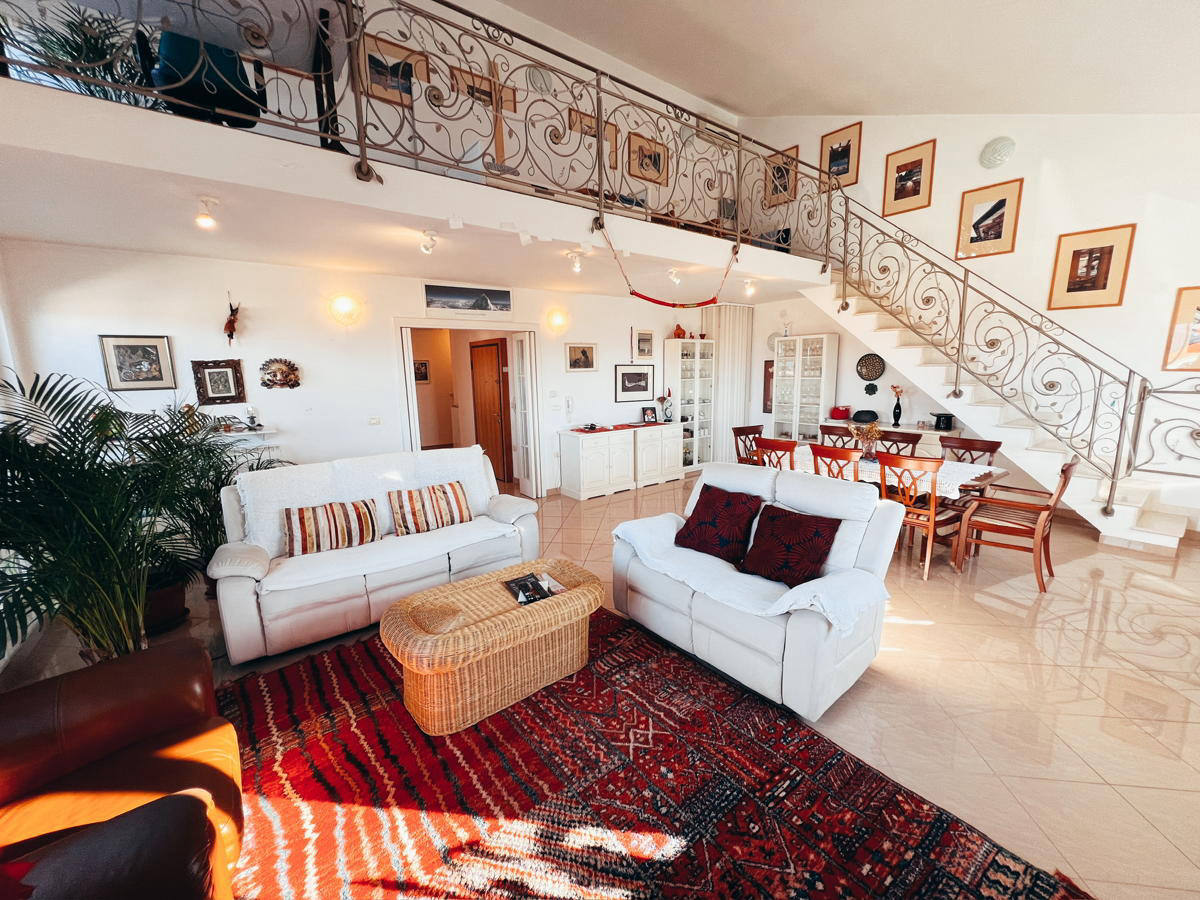 Квартира, 2540 м², 850 000$ — FAKTOR