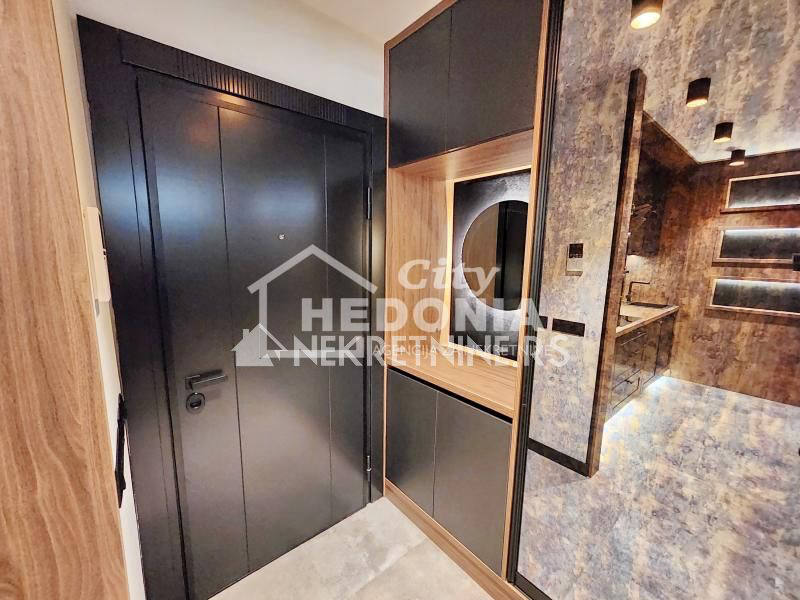 Квартира, 883 м², 518 052$ — FAKTOR