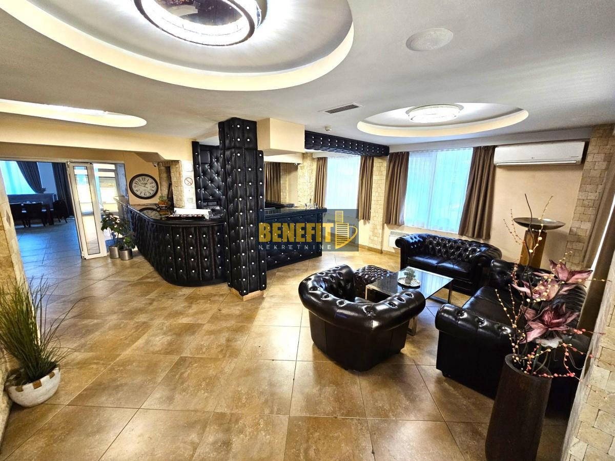 Комерційна нерухомість, 15231 м², 2 400 000$ — FAKTOR