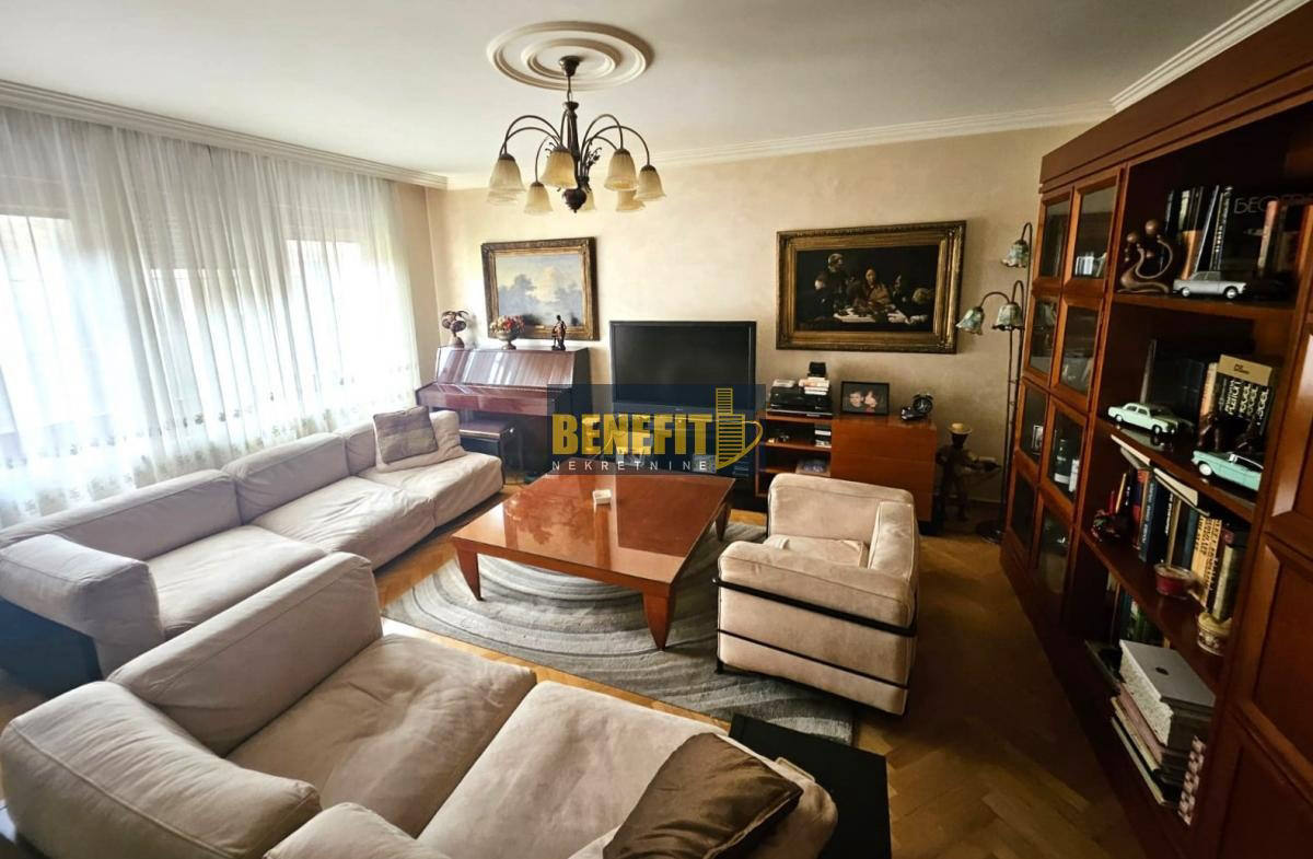 Квартира, 1615 м², 557 000$ — FAKTOR