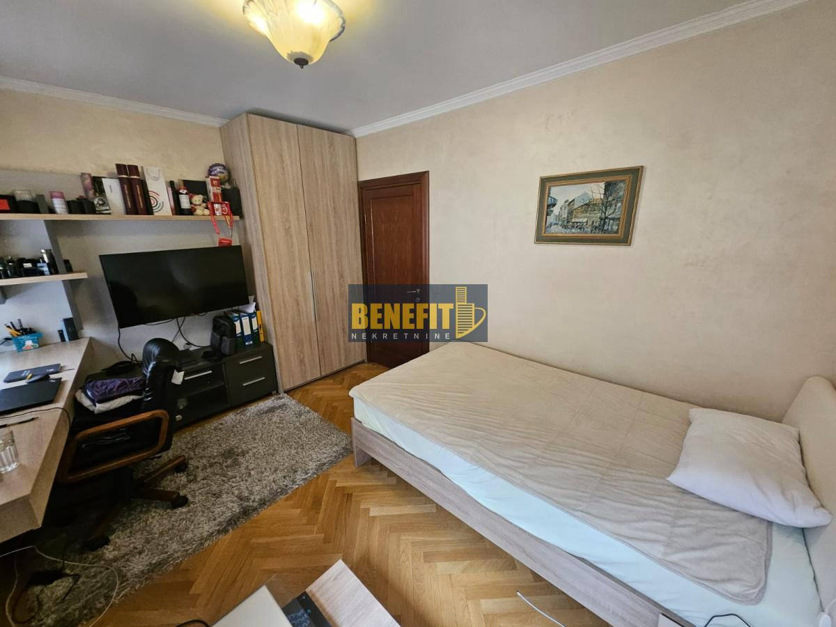 Квартира, 1615 м², 557 000$ — FAKTOR