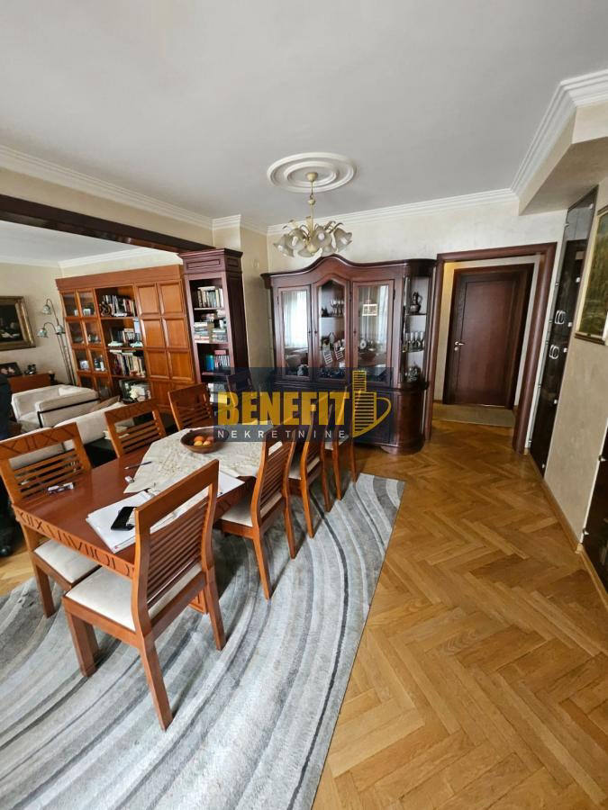 Квартира, 1615 м², 557 000$ — FAKTOR