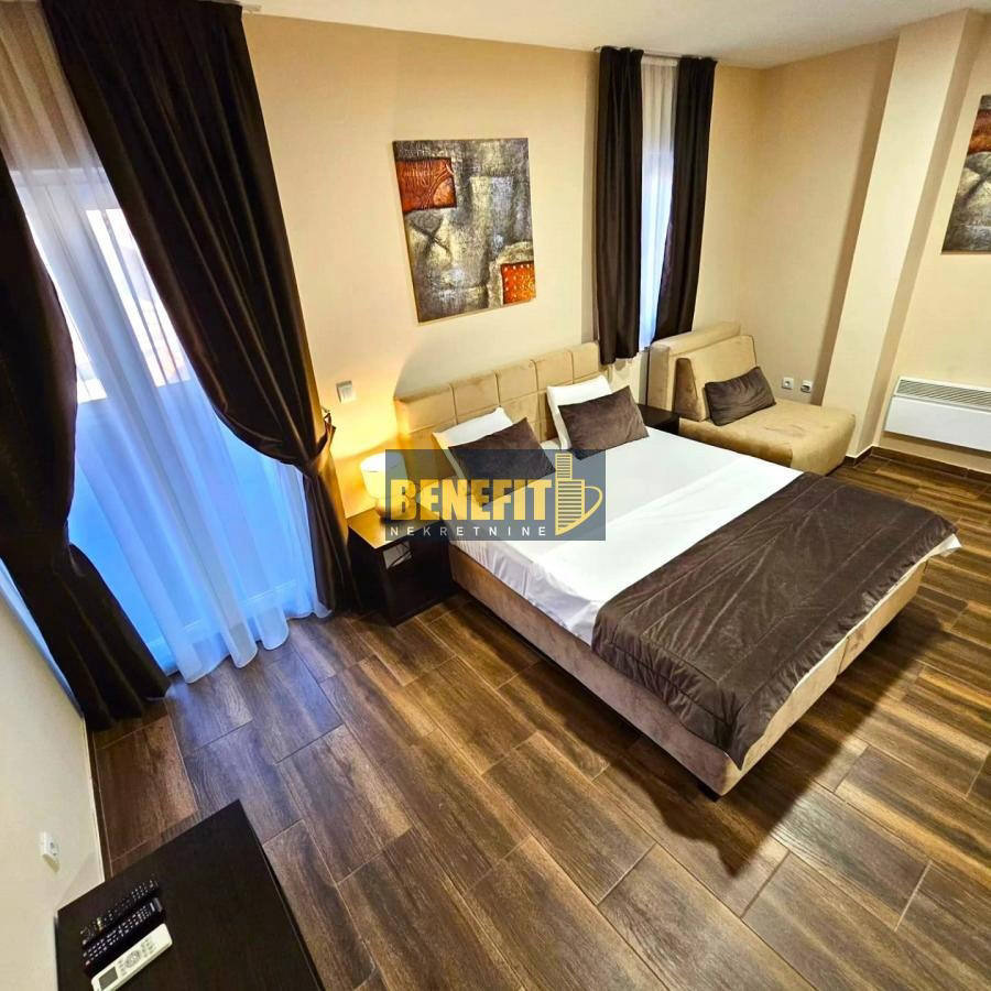Комерційна нерухомість, 15231 м², 2 400 000$ — FAKTOR