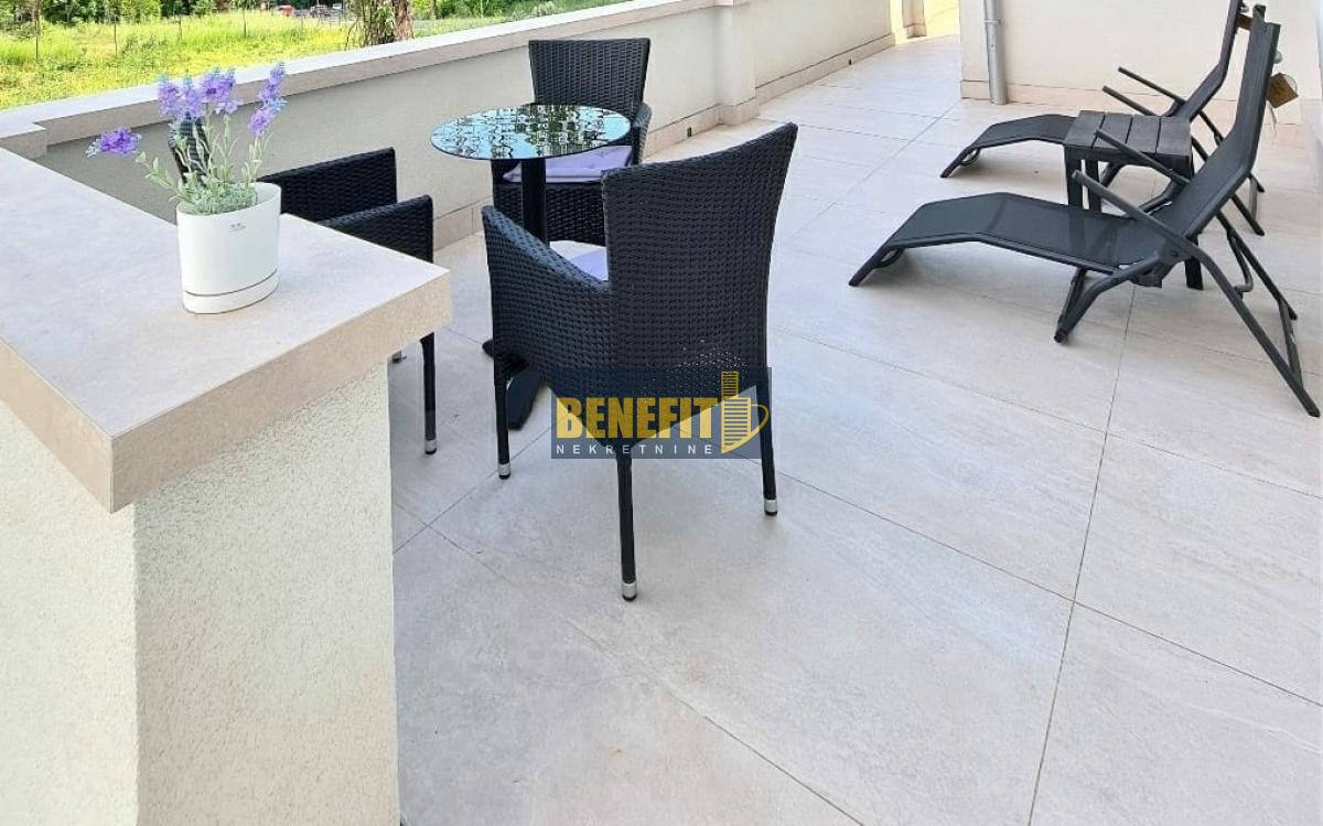 Квартира, 915 м², 360 000$ — FAKTOR