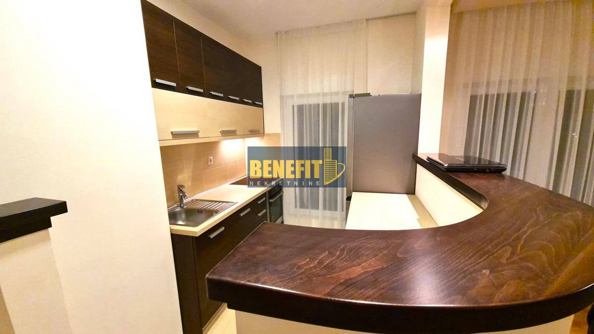 Квартира, 915 м², 360 000$ — FAKTOR