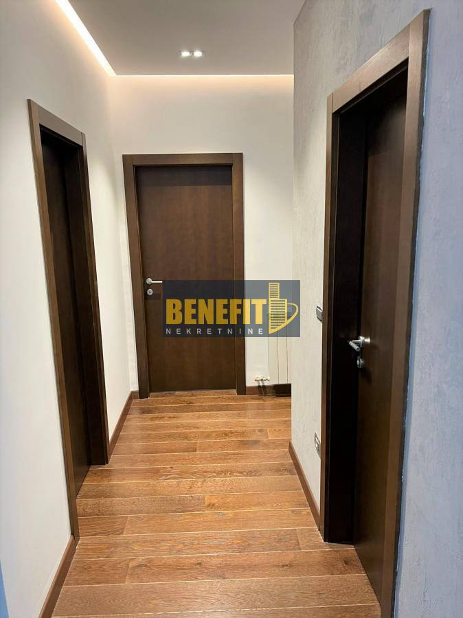 Квартира, 1432 м², 600 000$ — FAKTOR
