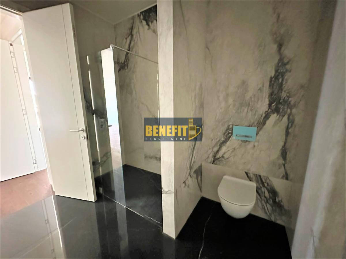 Квартира, 2002 м², 1 095 000$ — FAKTOR