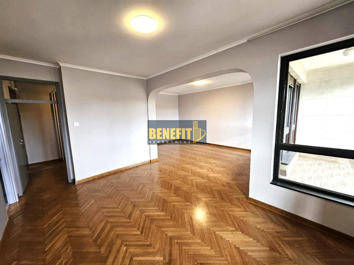 Квартира, 1066 м², 410 000$ — FAKTOR