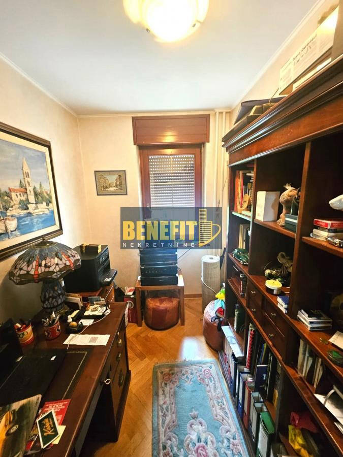 Квартира, 1615 м², 557 000$ — FAKTOR