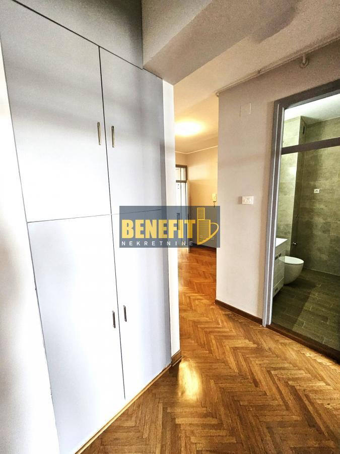 Квартира, 1066 м², 410 000$ — FAKTOR