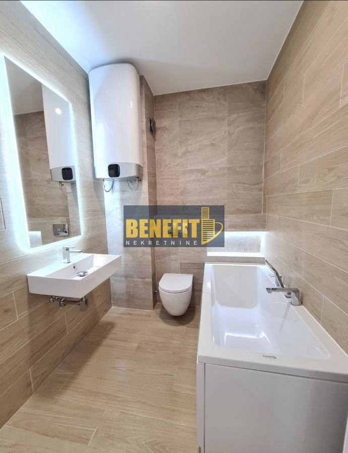 Квартира, 1938 м², 800 000$ — FAKTOR
