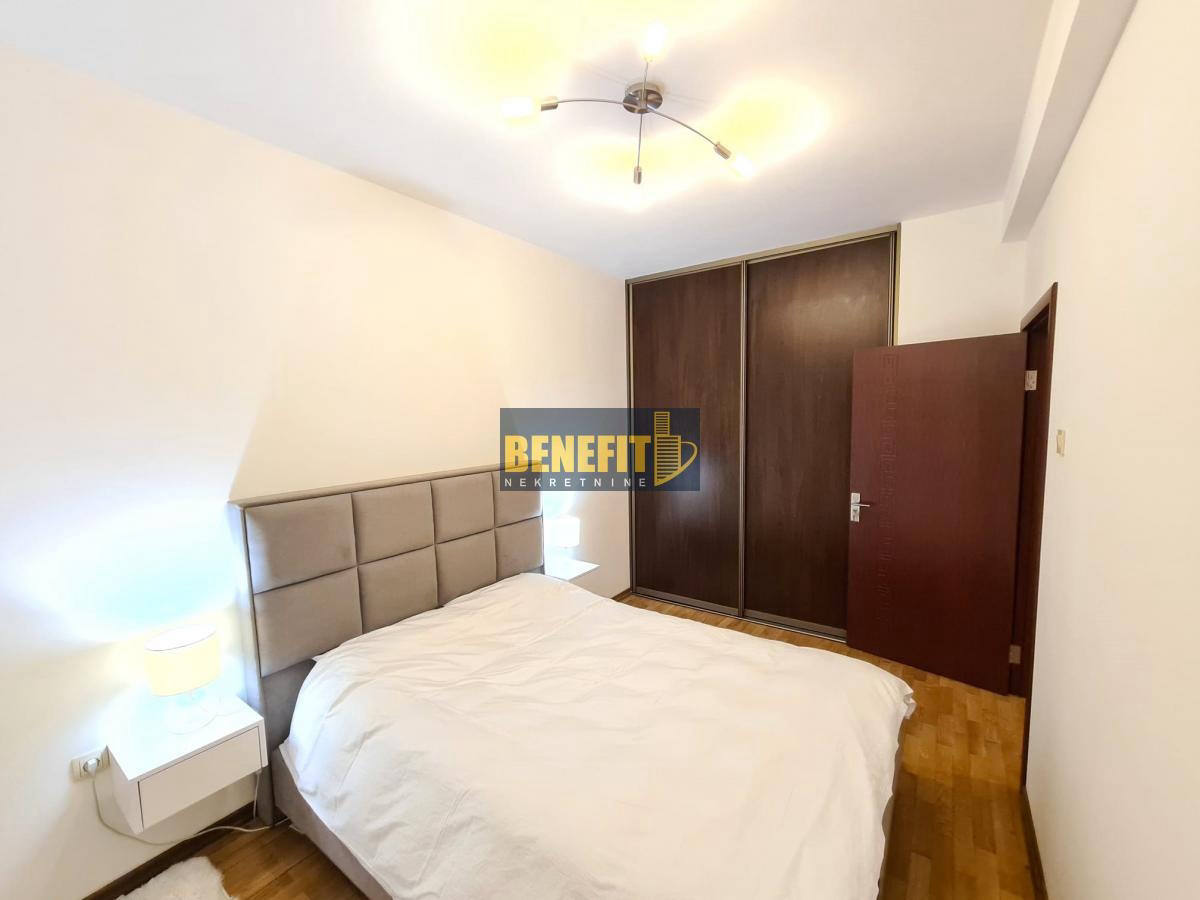 Квартира, 915 м², 360 000$ — FAKTOR
