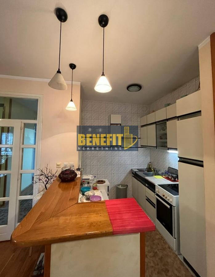 Квартира, 1055 м², 286 000$ — FAKTOR