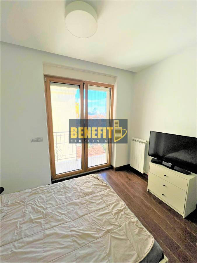 Квартира, 1432 м², 600 000$ — FAKTOR