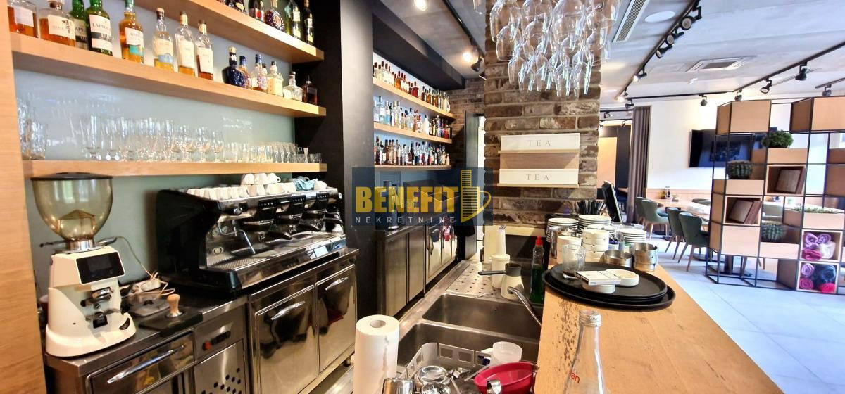 Коммерческая недвижимость, 2433 м², 980 000$ — FAKTOR